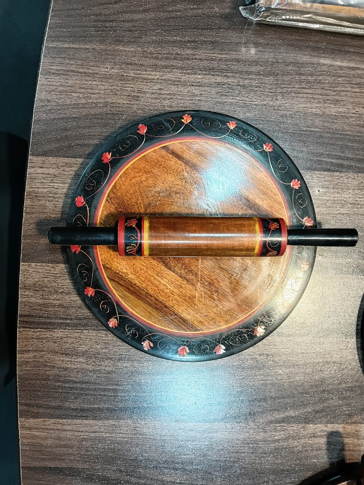 Handcrafted Wooden Chakla Belan Set – Traditional Rolling Pin & Board