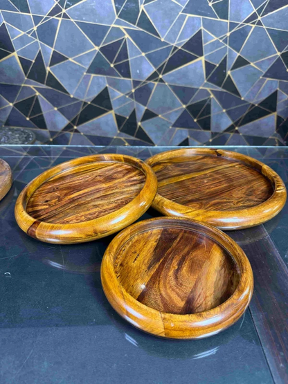 Spanish Style Wooden Plate Set – top view