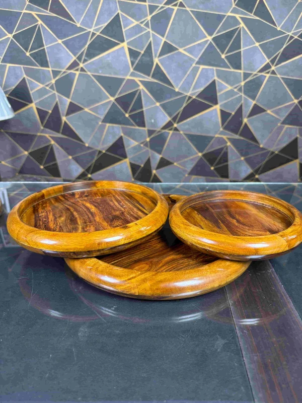 Spanish Style Wooden Plate Set – side view